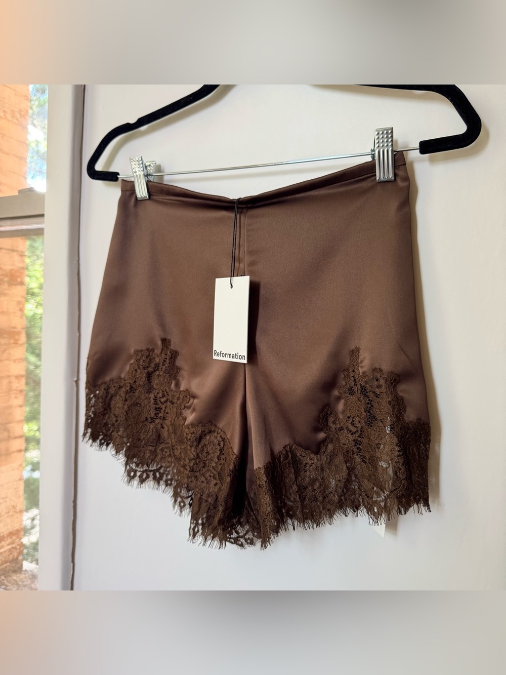 NWT Reformation Fern Satin Lace Shorts Pinecone Brown Small - Picture 6 of 11